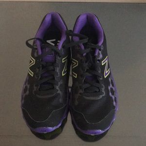 New Balance Sneakers New boys size 4.5